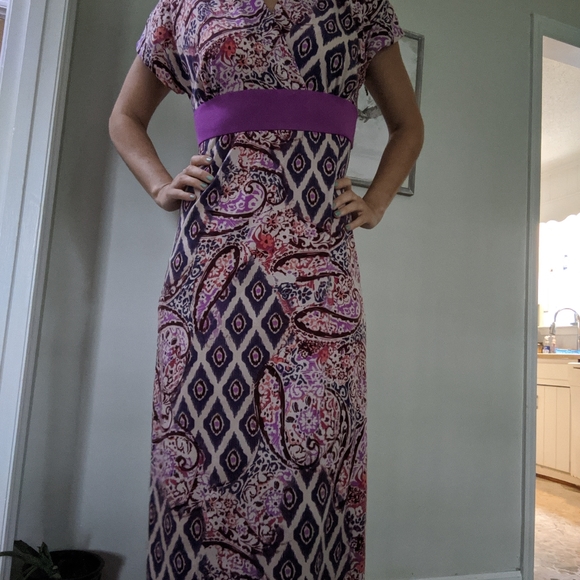 Dress - Picture 3 of 4